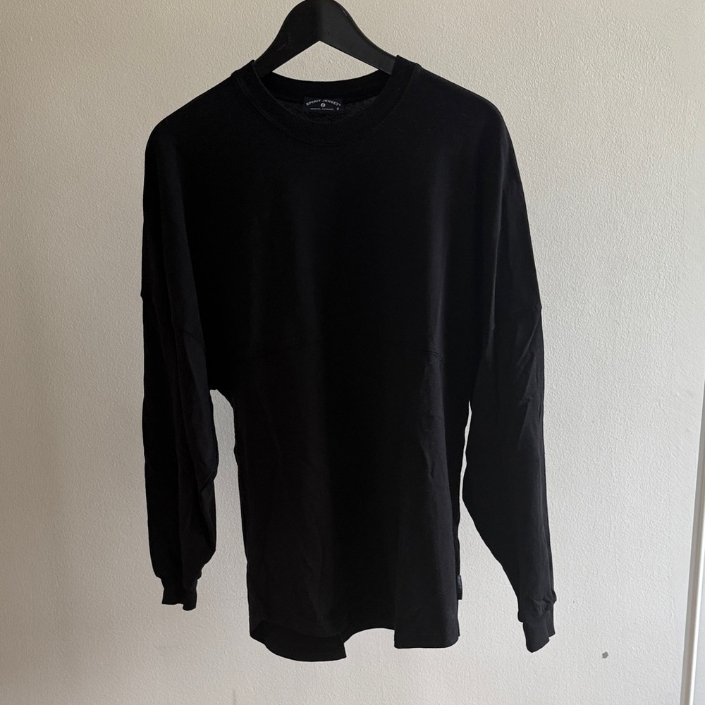 Stylish Black Long Sleeve Tee for Men